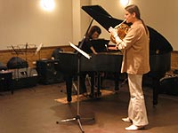 �\�����t