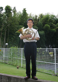 �y���T��