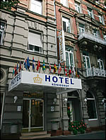 今回我々が宿泊したホテル“ケーニヒスホフ”。マインツの駅前にある