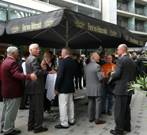 �J�N�e���p�[�e�B�[�̈ꖋ