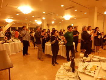 ���H�`���̍��e��ł���