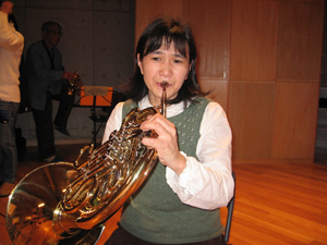 ����b����