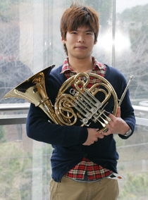 ����q������