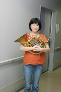 ��{������