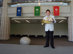 �������N