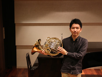 �a���L��